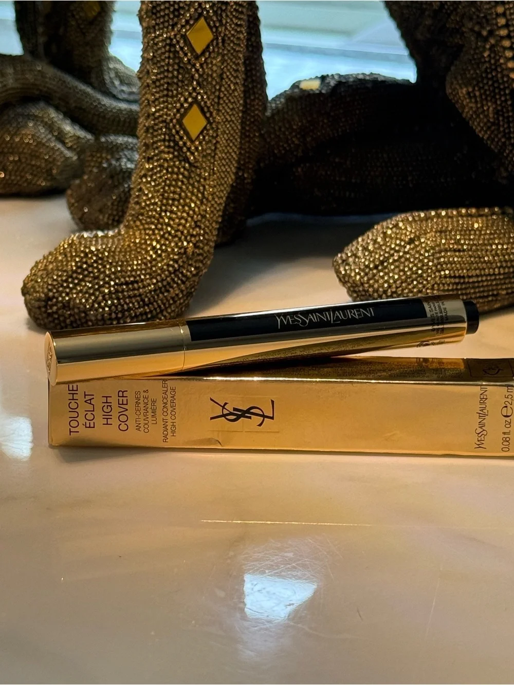 Saint Laurent Gold Radiant Concealer Pen